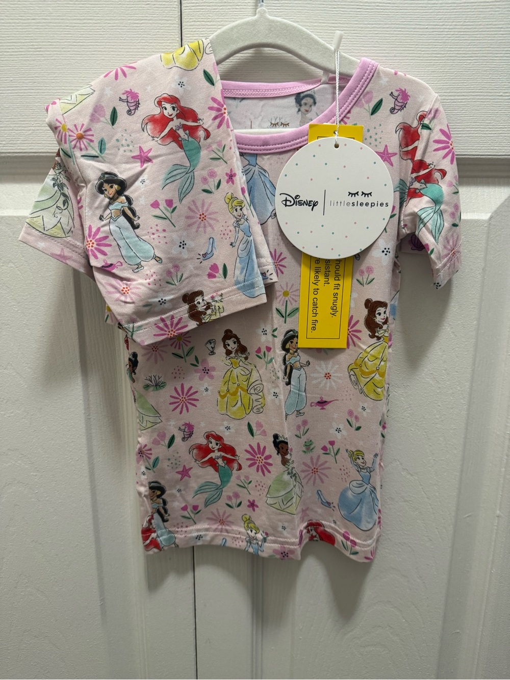 Toddler girl 2T NWT hard to find pajama set top and shorts